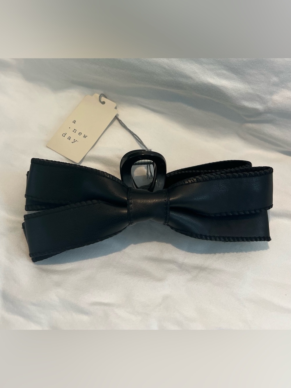 a new day Black Bow Hair Claw Clip